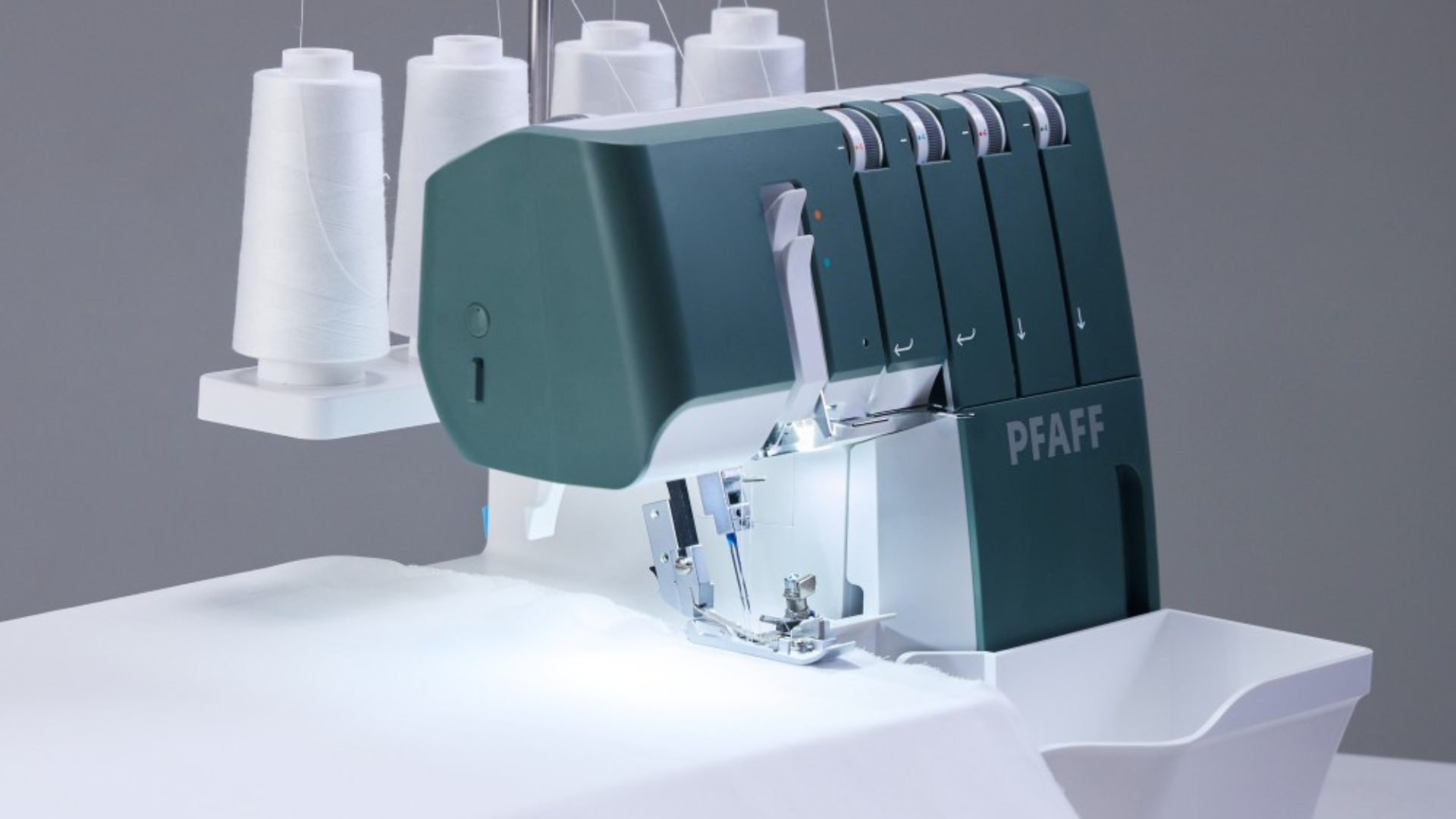 Pfaff admire 3000 lockmachine