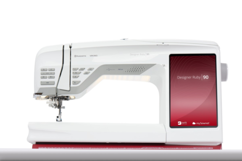 Husqvarna Viking Designer Ruby 90